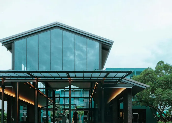 Hotel Theatre 4*