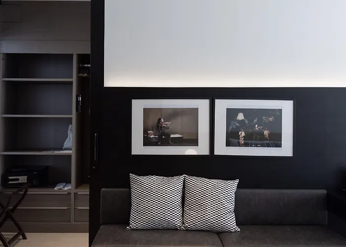 Hotel Theatre