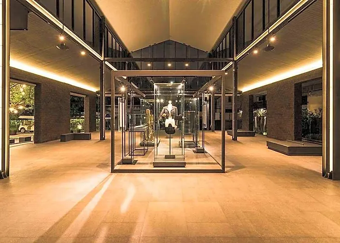 Theatre 4*
