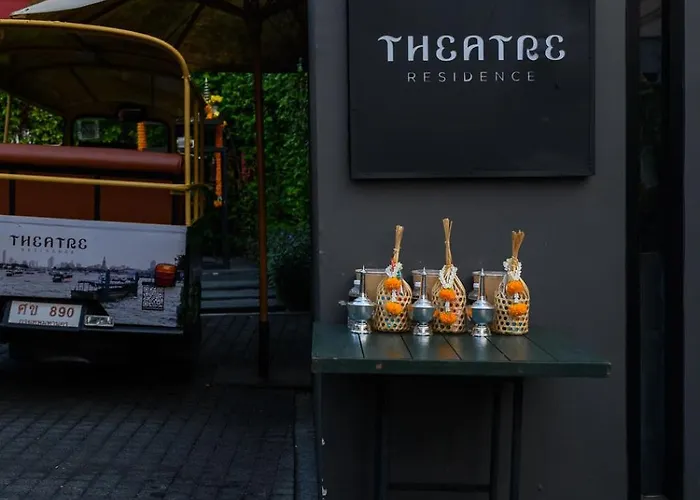 Hotel Theatre 4*